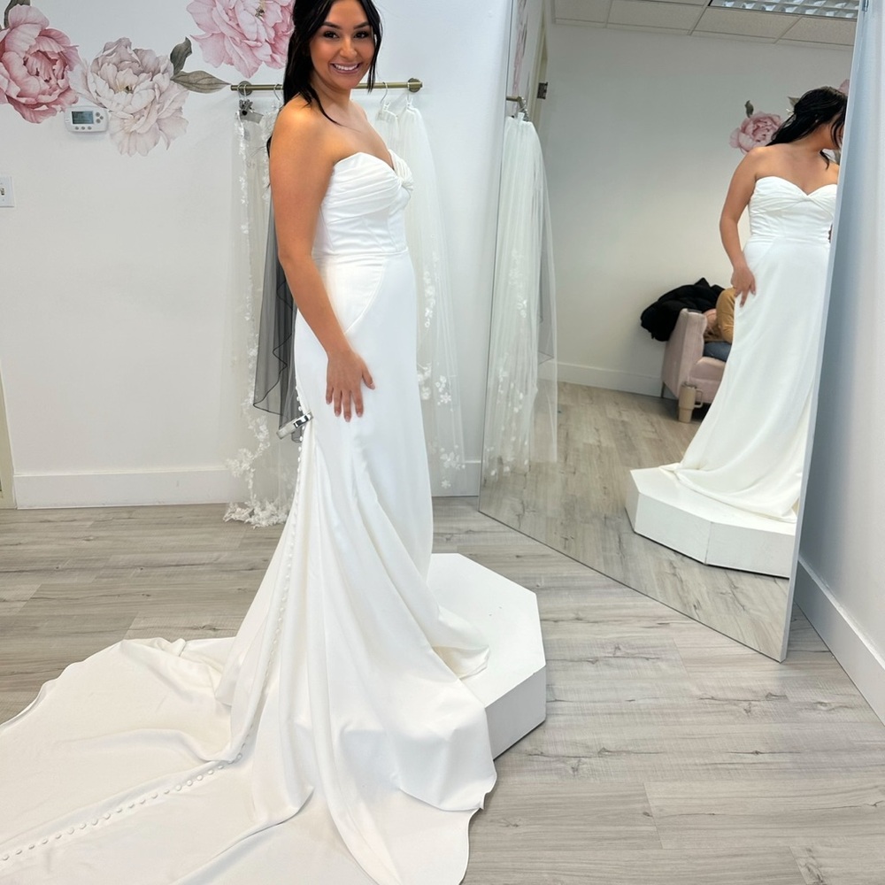 Essence of Australia wedding dress size 12 NWT